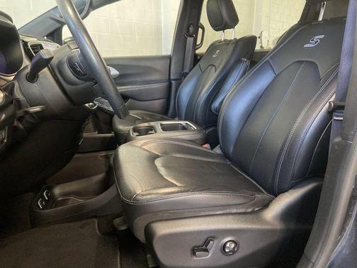 2020 Chrysler Pacifica Touring-L Plus
