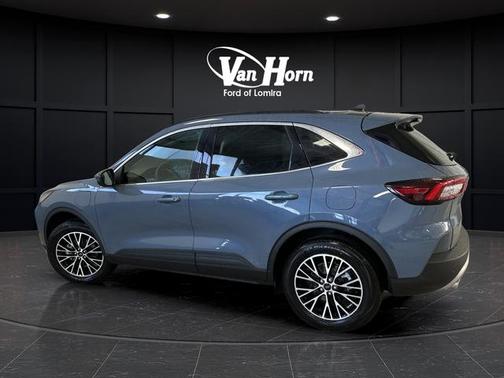 2026 Ford Escape PHEV SE