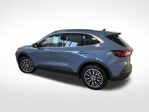 2026 Ford Escape PHEV SE