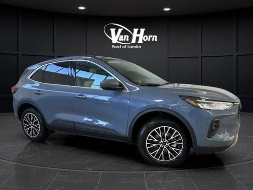 2026 Ford Escape PHEV SE