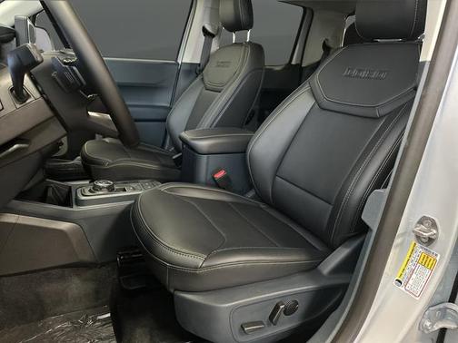 Space White Metallic 2026 Ford Maverick Lobo