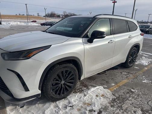 2023 Toyota Highlander XSE