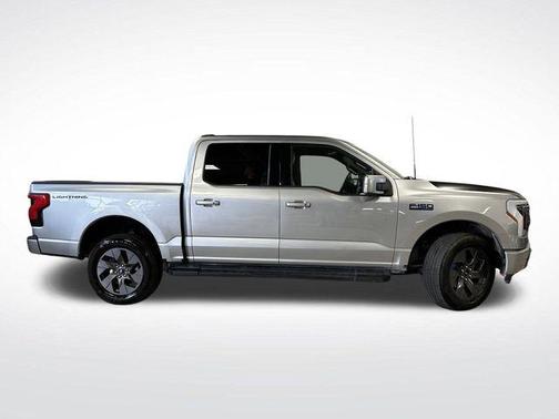 2024 Ford F-150 Lightning LARIAT