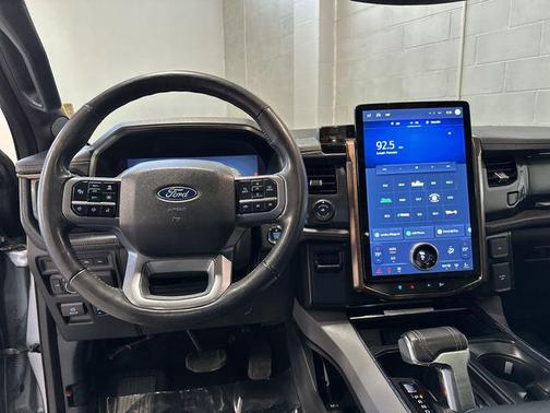 2024 Ford F-150 Lightning LARIAT