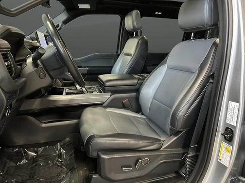 2024 Ford F-150 Lightning LARIAT