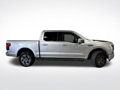 2024 Ford F-150 Lightning LARIAT