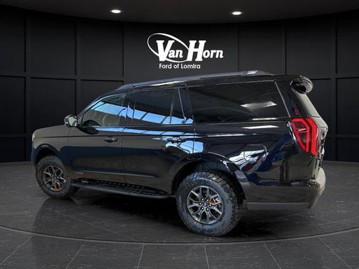 Agate Black Metallic 2026 Ford Expedition Tremor