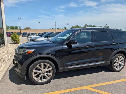 Agate Black Metallic 2023 Ford Explorer Platinum