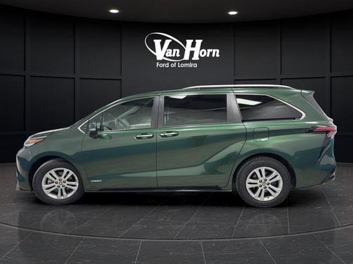 Cypress 2021 Toyota Sienna Platinum 7 Passenger