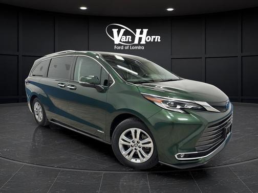 Cypress 2021 Toyota Sienna Platinum 7 Passenger