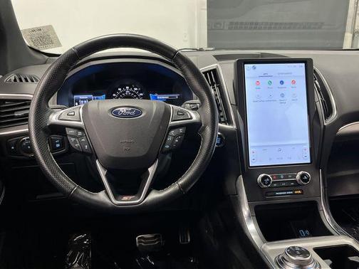2024 Ford Edge ST