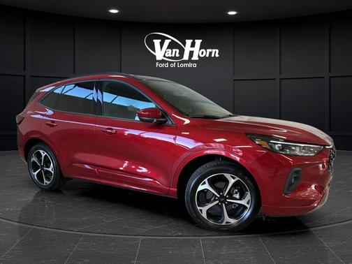 2025 Ford Escape ST-Line Elite