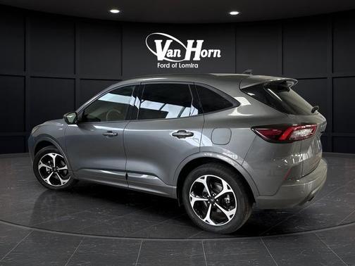 2025 Ford Escape ST-Line Elite