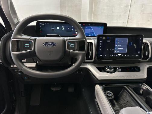 2025 Ford Expedition Max Active 4x4