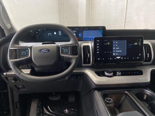 2025 Ford Expedition Max Active 4x4
