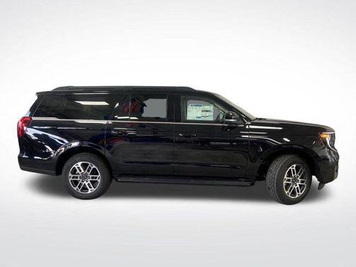 2025 Ford Expedition Max Active 4x4