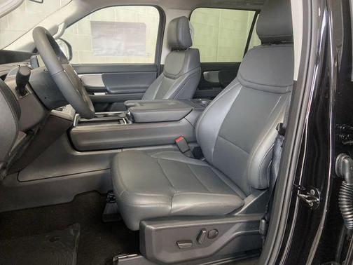 2025 Ford Expedition Max Active 4x4