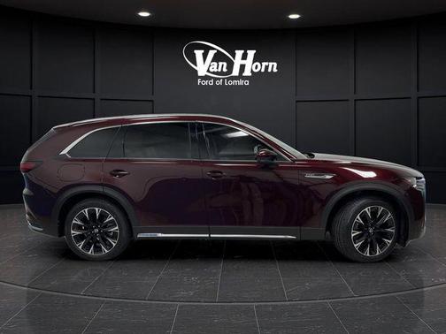 2024 Mazda CX-90 PHEV Premium Plus