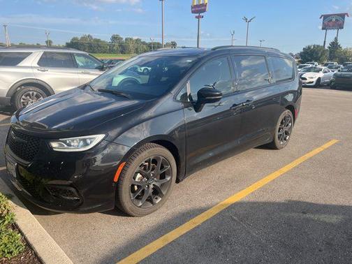 2021 Chrysler Pacifica Touring L