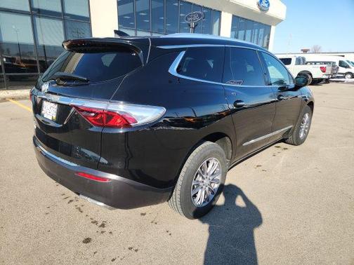 2022 Buick Enclave AWD Essence