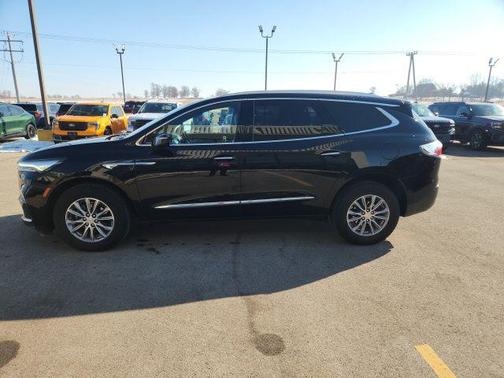 2022 Buick Enclave AWD Essence