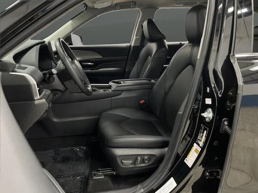 2024 Toyota Grand Highlander Hybrid XLE