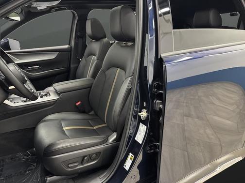 2025 Mazda CX-90 PHEV Premium Plus