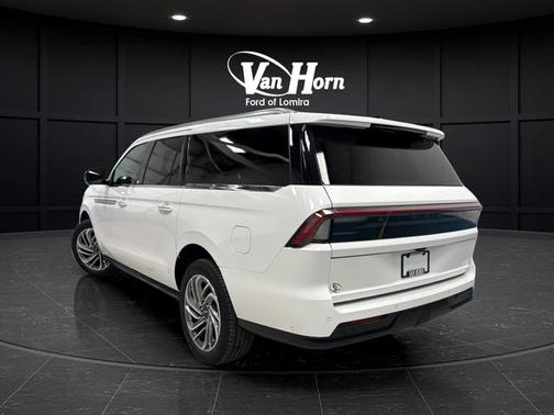 Pristine White Metallic Tri-Coat 2025 Lincoln Navigator Reserve