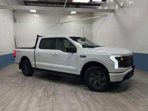 2024 Ford F-150 Lightning Flash