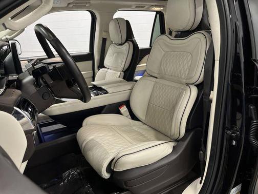 2024 Lincoln Navigator Black Label