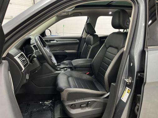 2023 Volkswagen Atlas 3.6L SEL Premium