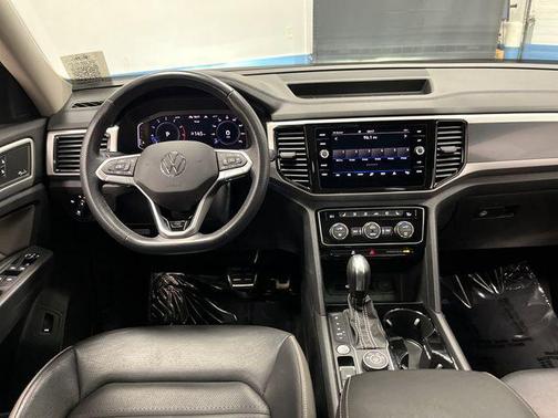 2023 Volkswagen Atlas 3.6L SEL Premium