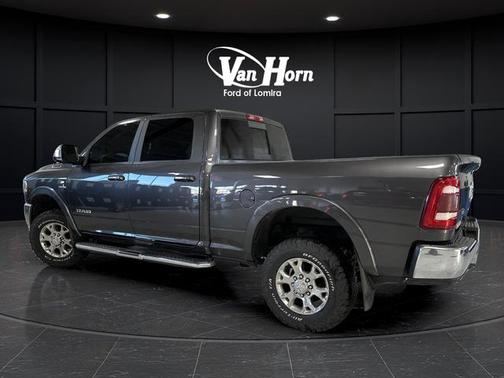 2020 RAM 2500 Laramie Crew Cab 4X4 6'4' Box