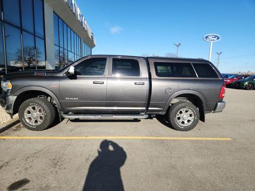 2020 RAM 2500 Laramie Crew Cab 4X4 6'4' Box