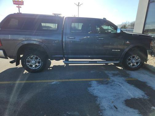 2020 RAM 2500 Laramie Crew Cab 4X4 6'4' Box