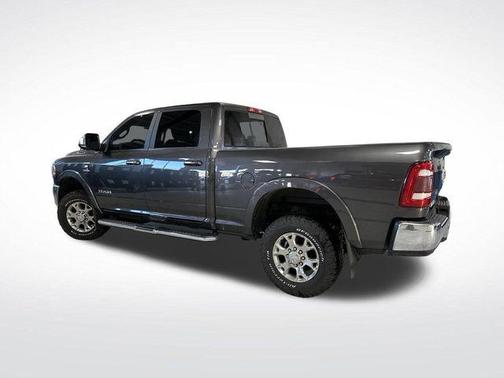 2020 RAM 2500 Laramie Crew Cab 4X4 6'4' Box