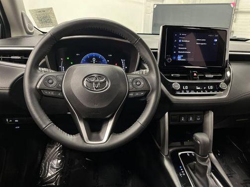 2024 Toyota Corolla Cross XLE