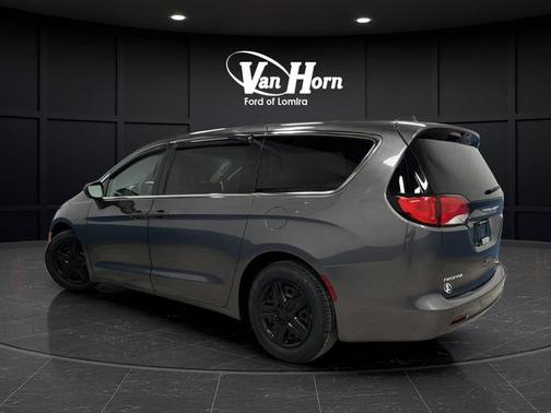 2018 Chrysler Pacifica L