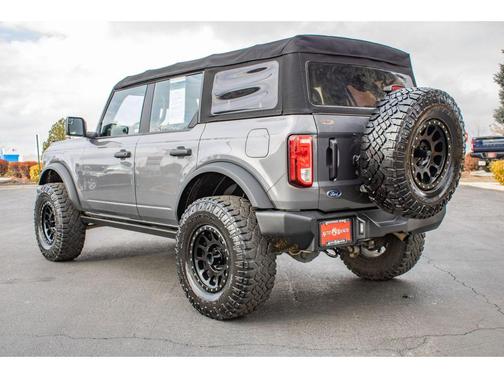 2021 Ford Bronco Base