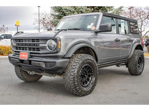2021 Ford Bronco Base
