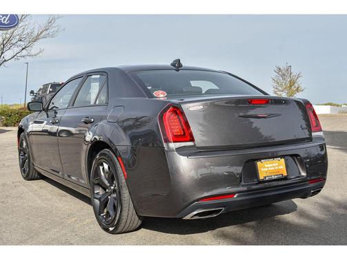 2022 Chrysler 300 S