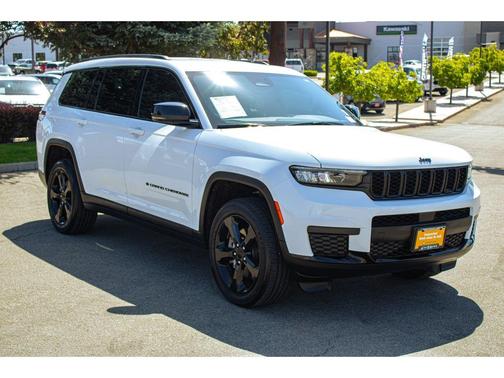 2023 Jeep Grand Cherokee L Laredo
