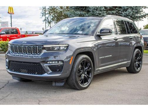2022 Jeep Grand Cherokee Summit