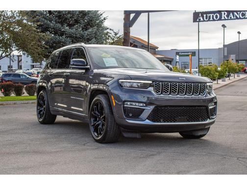 2022 Jeep Grand Cherokee Summit