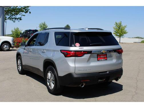 2022 Chevrolet Traverse LT Cloth
