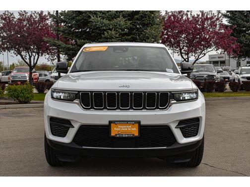 2024 Jeep Grand Cherokee Laredo