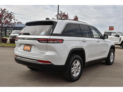 2024 Jeep Grand Cherokee Laredo