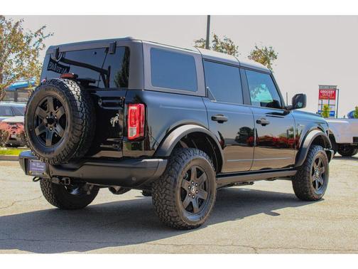 2024 Ford Bronco Black Diamond