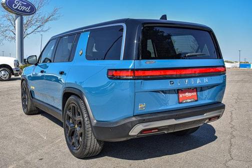 2023 Rivian R1S Adventure Quad Motor Large Pack