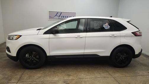 2020 Ford Edge SE